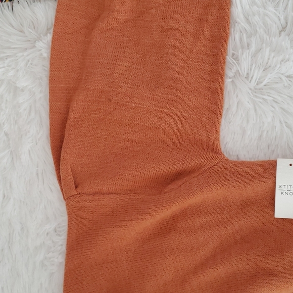 Stitch and Knot Collard Mimimalist Neutral Sweater - Picture 11 of 11